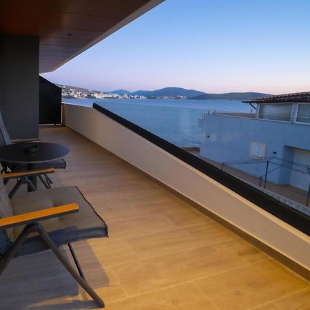 Yacht Premium Hotel Саранда Экстерьер фото
