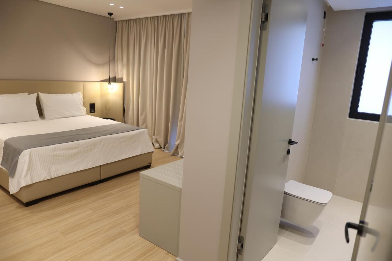Yacht Premium Hotel Саранда Экстерьер фото