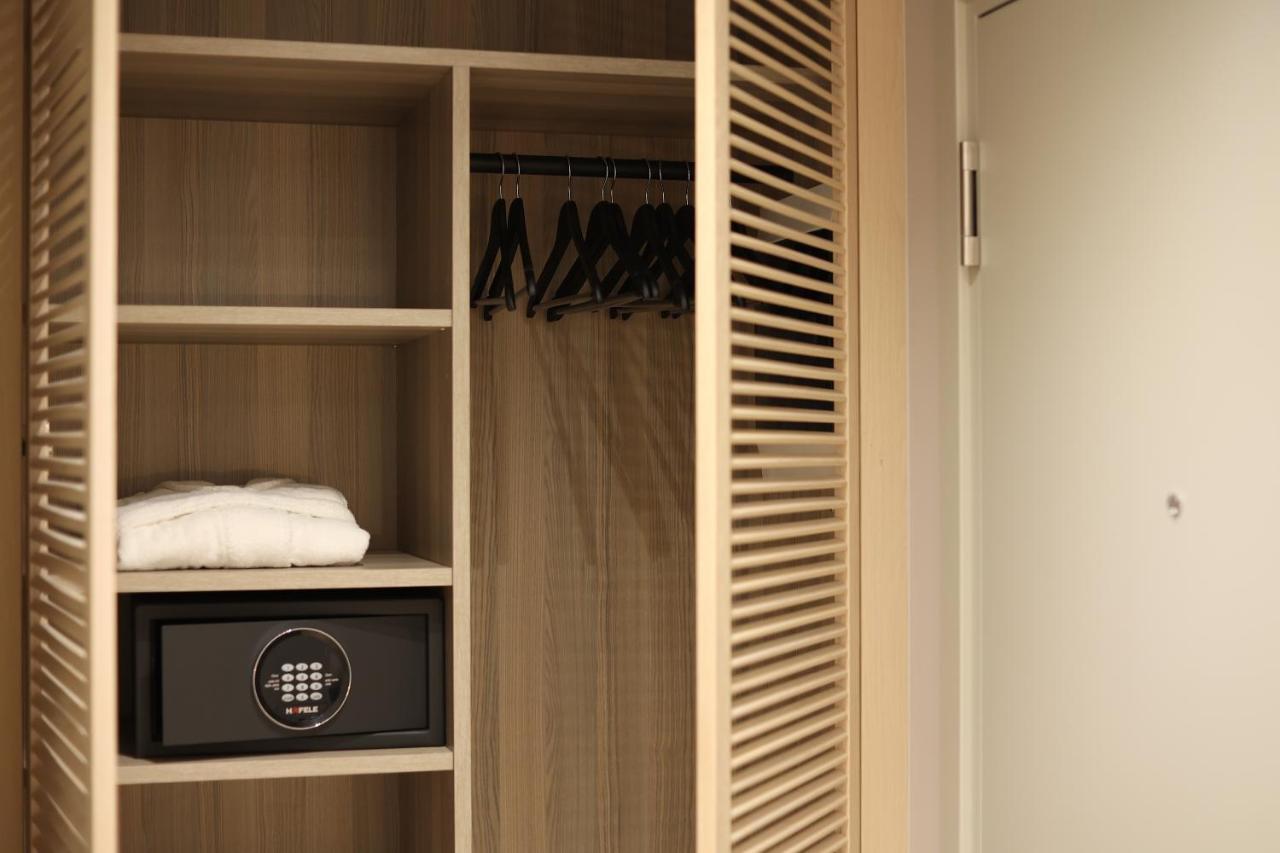 Yacht Premium Hotel Саранда Экстерьер фото
