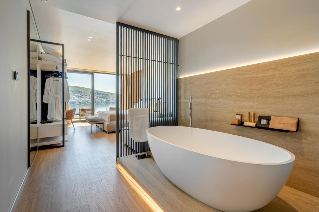Yacht Premium Hotel Саранда Экстерьер фото