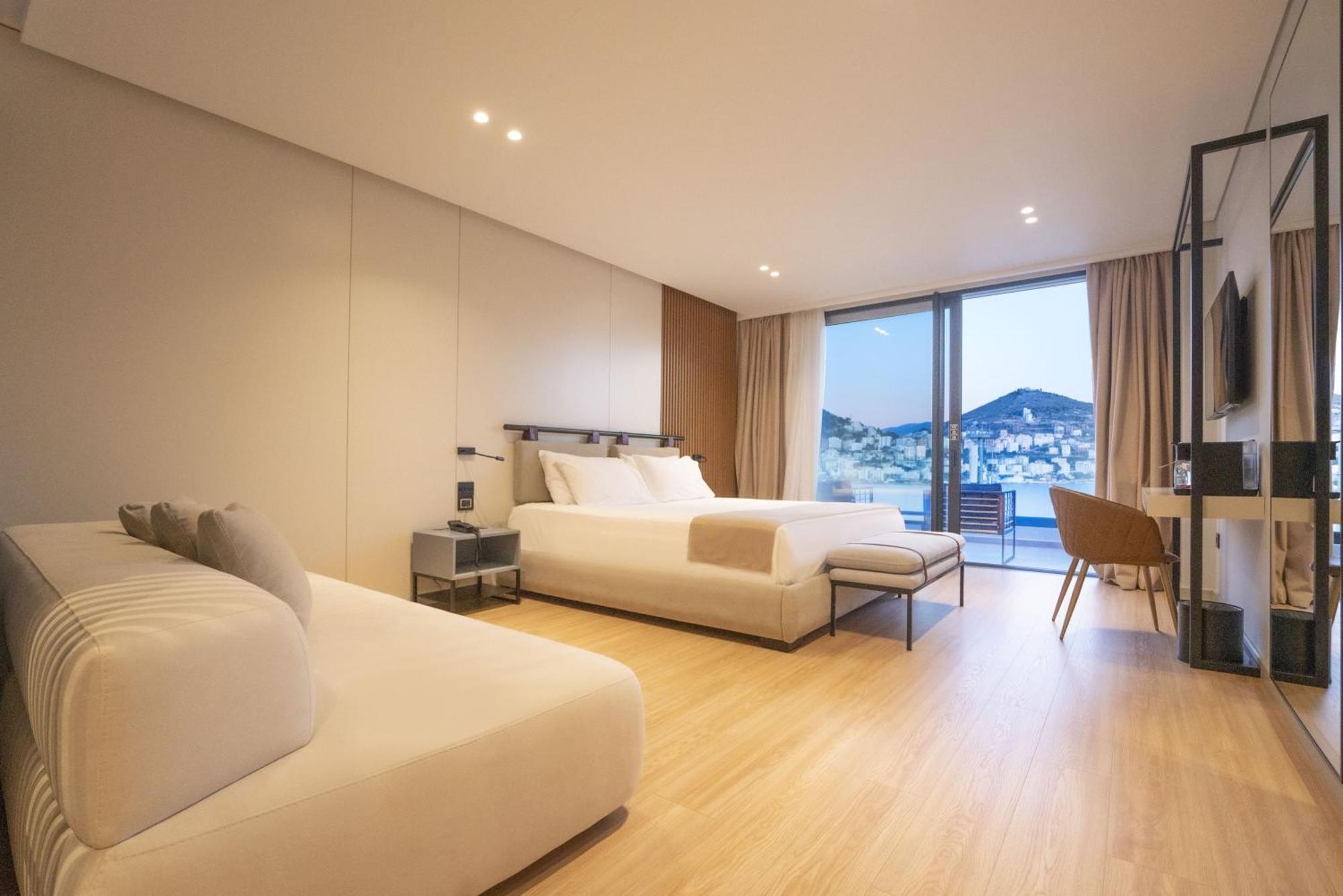 Yacht Premium Hotel Саранда Экстерьер фото