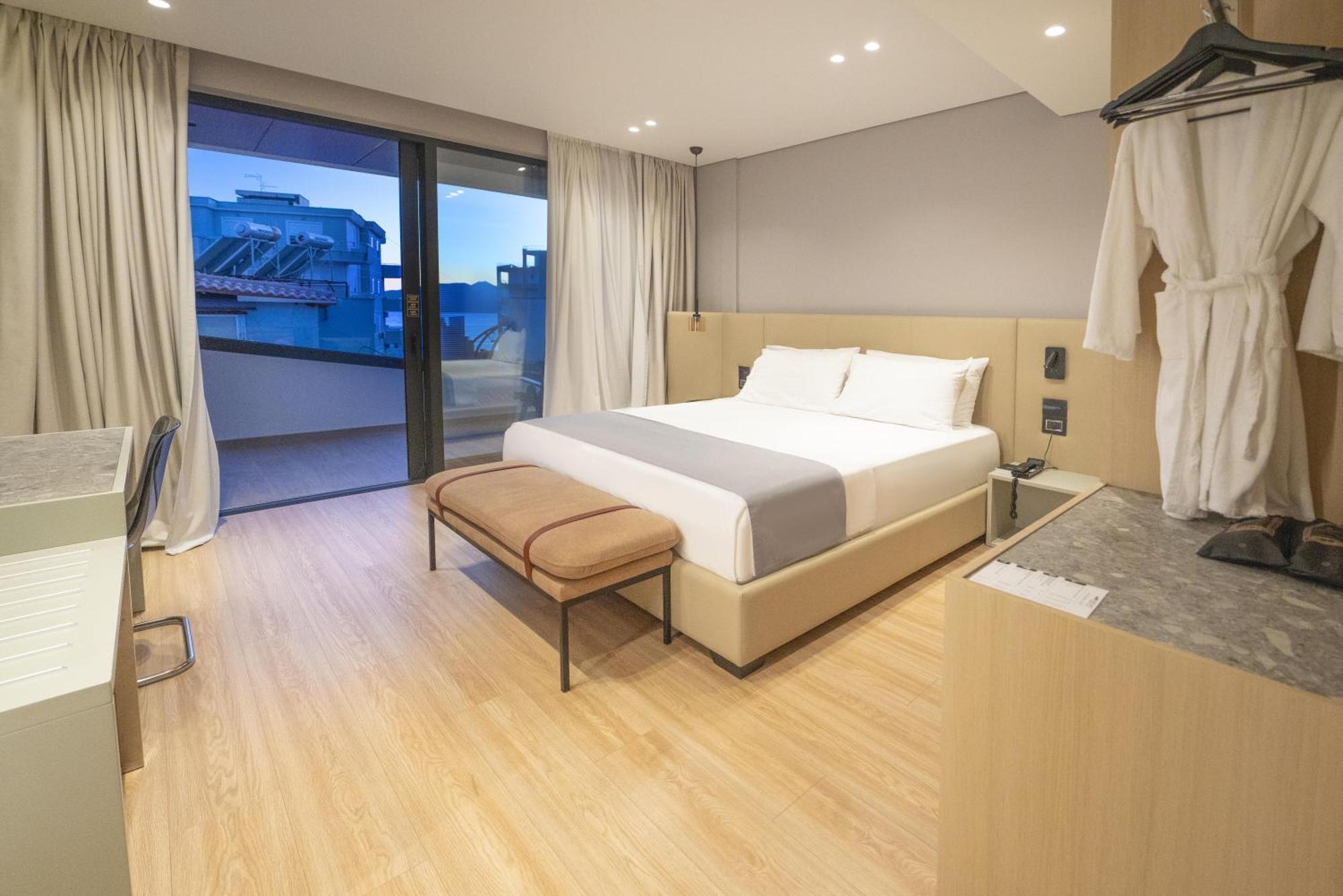 Yacht Premium Hotel Саранда Экстерьер фото