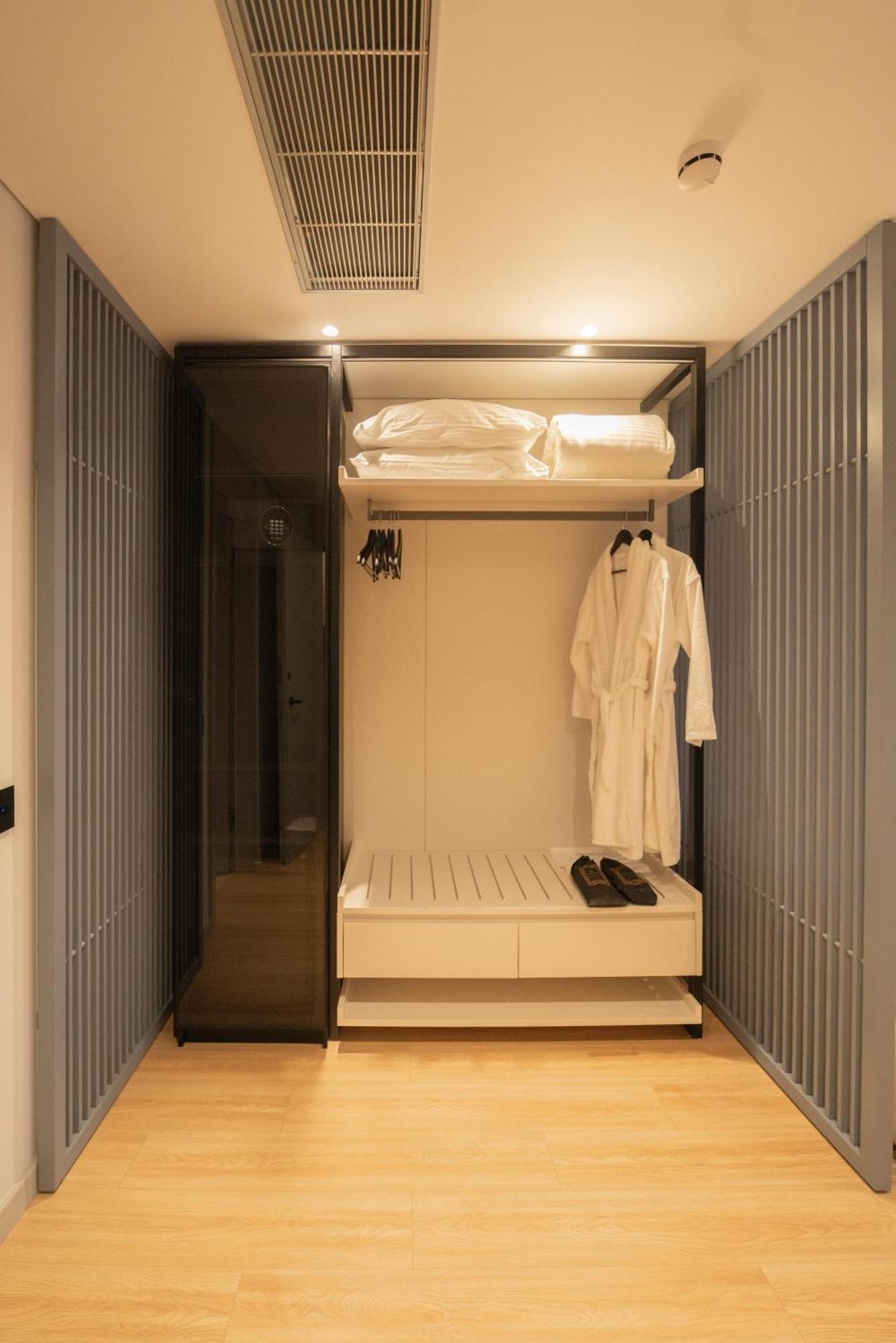 Yacht Premium Hotel Саранда Экстерьер фото