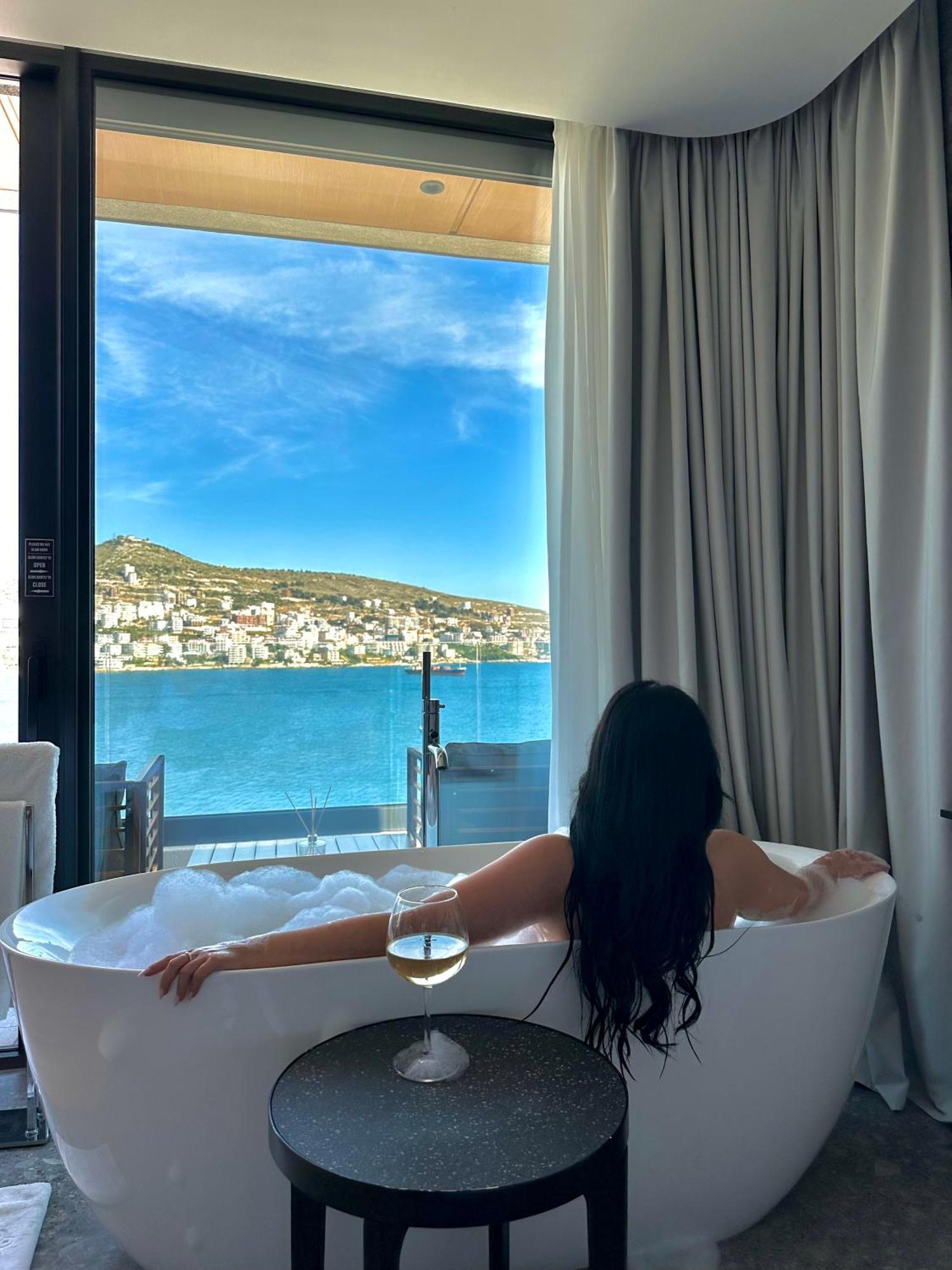Yacht Premium Hotel Саранда Экстерьер фото